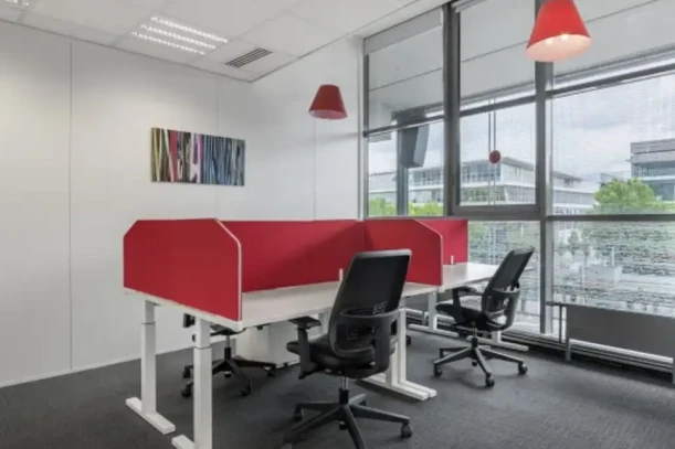 Bureau privé - 93200 - 8 postes - 6084€