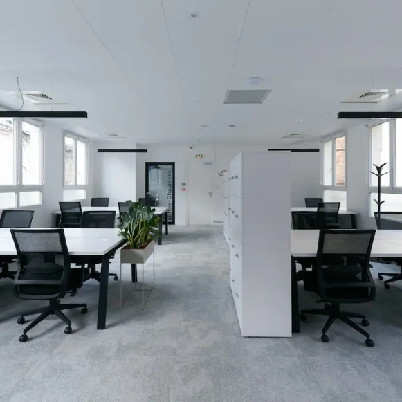 Bureau privé 89 m² 16 postes Coworking Rue Sainte-Anne Paris 75002 - photo 1