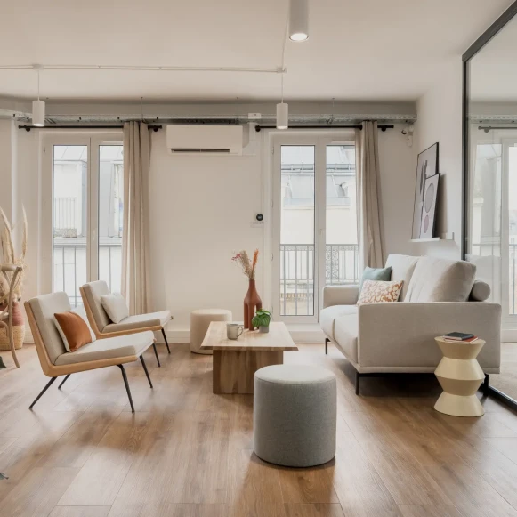 Espace indépendant 215 m² 32 postes Location bureau Boulevard de Sébastopol Paris 75002 - photo 1