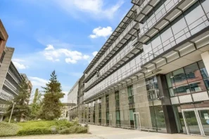 Regus - Suresnes, Green Walk