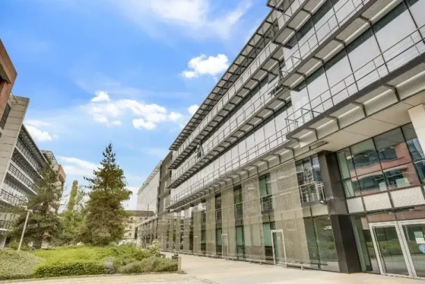 Bureau privé - 92150 - 8 postes - 3520€