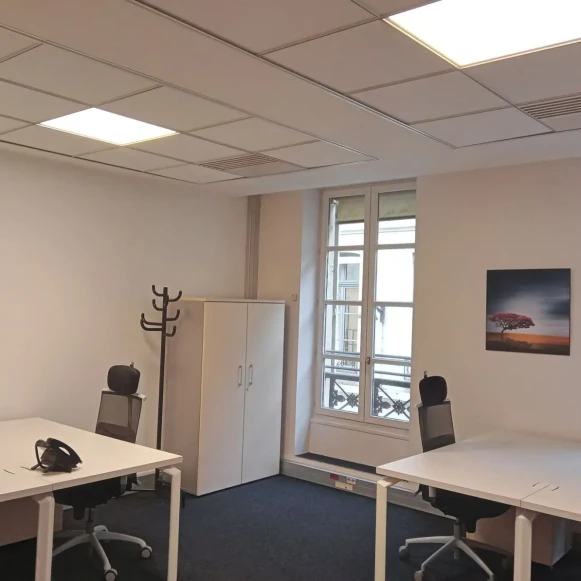 Bureau privé 23 m² 4 postes Location bureau Rue Cambon Paris 75001 - photo 1