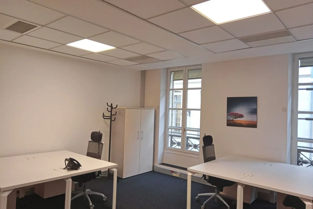 Bureau privé - 75001 - 4 postes - 3660€