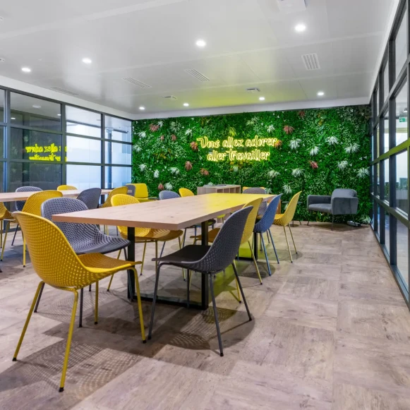 Open Space  4 postes Location bureau Chemin de l'Arénas Nice 06200 - photo 5