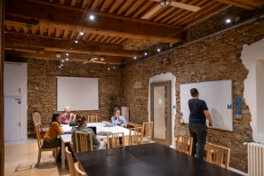 Open Space - 69001 - 10 postes - 249€