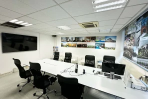 Open Space - 75020 - 50 postes - 365€