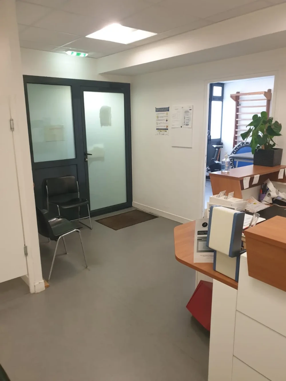 Espace indépendant - 92110 - 15 postes - 4000€