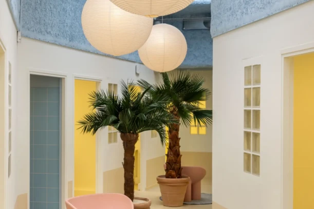 Bureau privé - 75012 - 3 postes - 890€