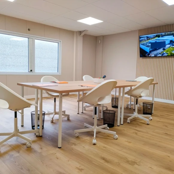 Bureau privé 32 m² 4 postes Coworking Rue du Dronckaert Roncq 59223 - photo 9