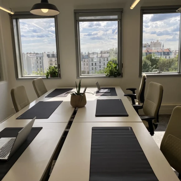 Open Space  28 postes Coworking Quai de Valmy Paris 75010 - photo 1