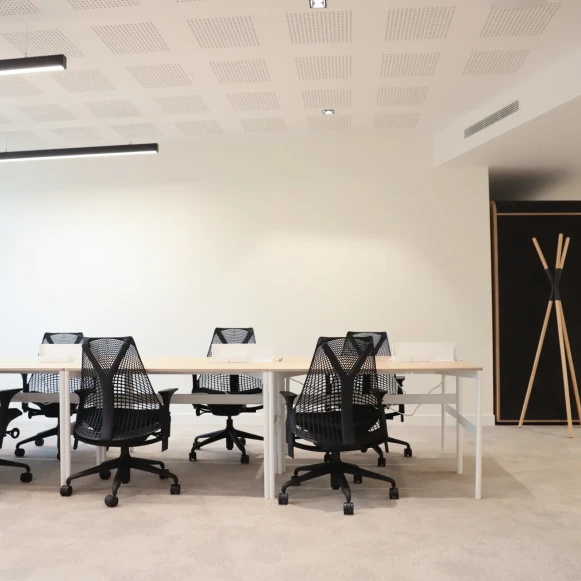Bureau privé 30 m² 10 postes Location bureau Rue du Louvre Paris 75002 - photo 9