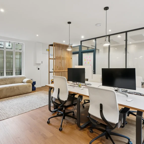 Espace indépendant 101 m² 18 postes Location bureau Rue du Faubourg Poissonnière Paris 75010 - photo 3