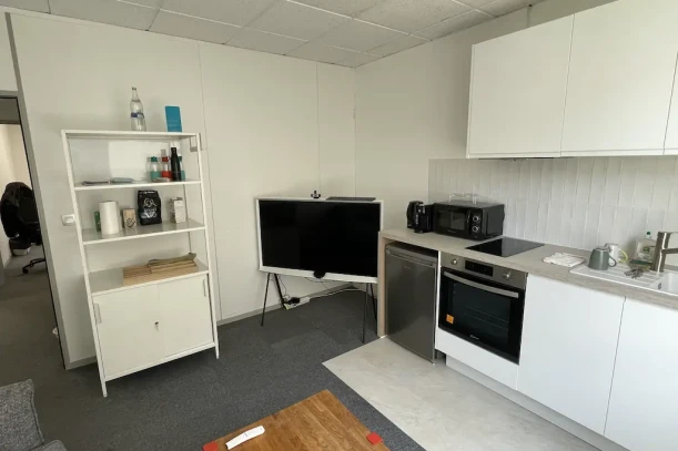 Open Space - 69007 - 4 postes - 350€