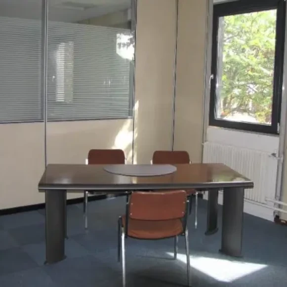 Espace indépendant 600 m² 60 postes Coworking Rue Ambroise Croizat Argenteuil 95100 - photo 4