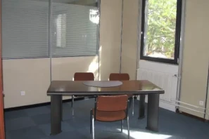 Espace indépendant - 95100 - 60 postes - 9300€