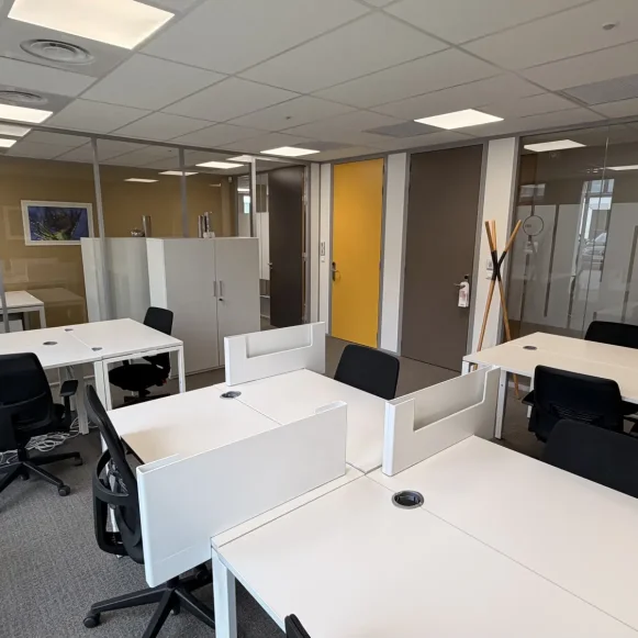 Bureau privé 10 m² 3 postes Location bureau Rue Denis Papin Villeneuve-d'Ascq 59650 - photo 5