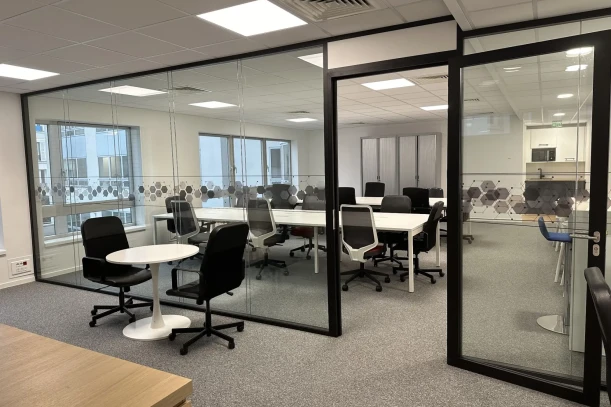 Bureau privé - 75017 - 6 postes - 1500€