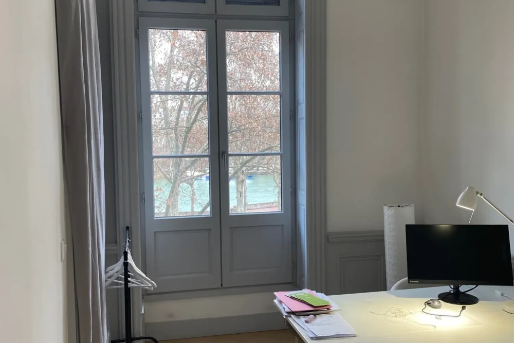 Bureau privé - 69001 - 2 postes - 800€