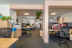 Espace indépendant - 75009 - 22 postes - 8000€