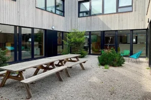 Open Space - 59700 - 5 postes - 194€