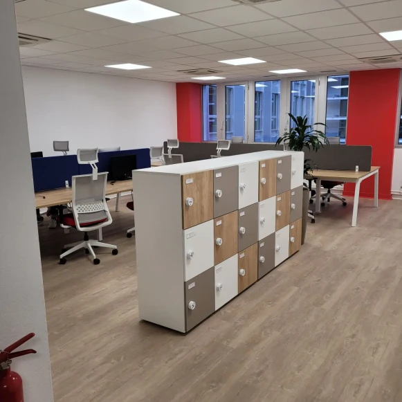 Bureau privé 18 m² 4 postes Coworking Rue Albert Dennery Tours 37000 - photo 2