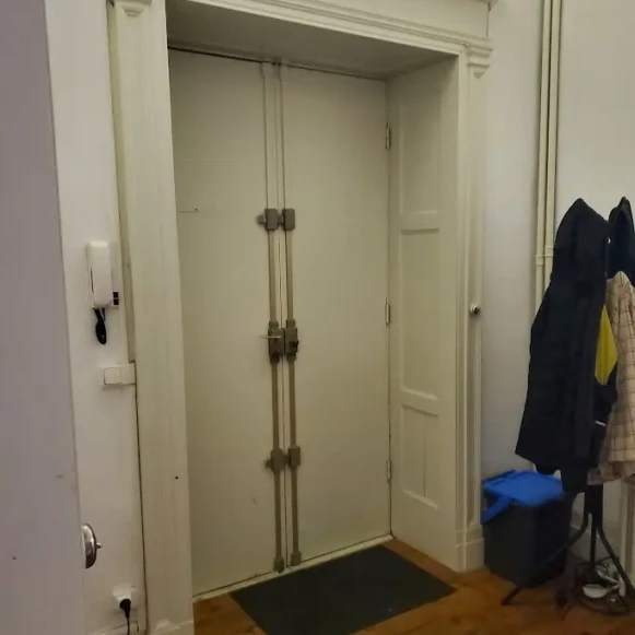 Bureau privé 28 m² 6 postes Coworking Rue des Lois Toulouse 31000 - photo 4