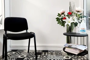 Bureau privé - 13001 - 3 postes - 396€