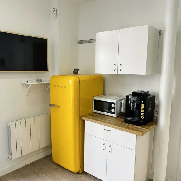 Bureau privé 40 m² 10 postes Location bureau Boulevard de Sébastopol Paris 75002 - photo 3