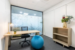 Bureau privé - 49800 - 1 poste - 546€