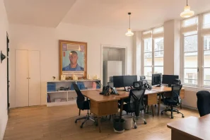 Bureau privé - 75003 - 10 postes - 4990€