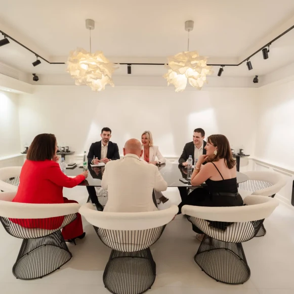 Bureau privé 35 m² 9 postes Location bureau Rue Saint-Dominique Paris 75007 - photo 3