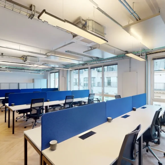 Espace indépendant 133 m² 30 postes Location bureau Rue des Petits Hôtels Paris 75010 - photo 6