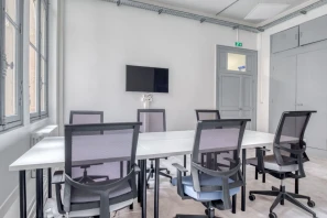 Espace indépendant - 75010 - 12 postes - 4000€