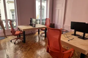 Bureau privé - 69001 - 4 postes - 1350€