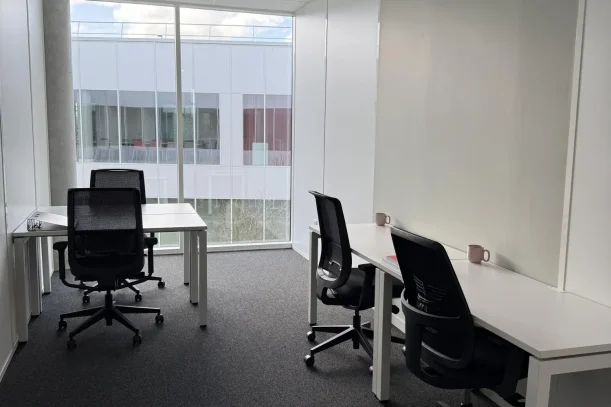 Bureau privé - 01000 - 4 postes - 1171€