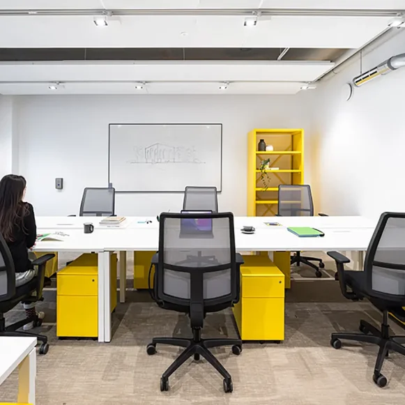 Bureau privé 30 m² 8 postes Location bureau Boulevard Voltaire Paris 75011 - photo 3