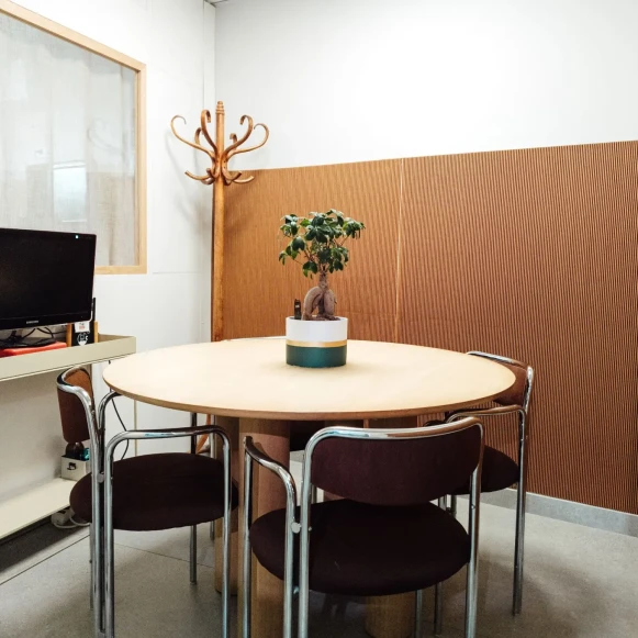 Bureau privé 8 m² 2 postes Coworking Avenue Jean Jaurès Joinville-le-Pont 94340 - photo 2