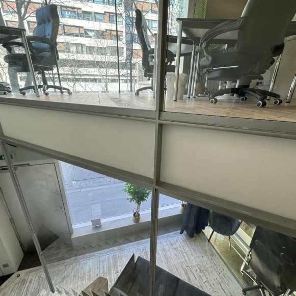 Espace indépendant 30 m² 5 postes Location bureau Boulevard Raspail Paris 75014 - photo 1