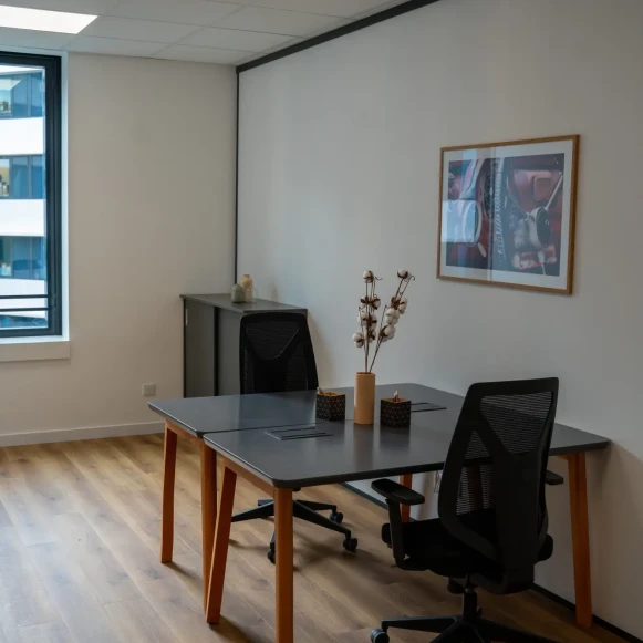 Bureau privé 13 m² 3 postes Location bureau Promenade des Anglais Nice 06200 - photo 1