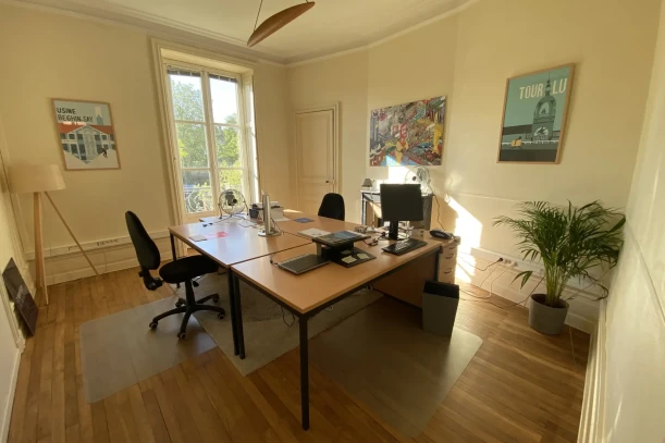 Espace indépendant - 44000 - 7 postes - 2100€