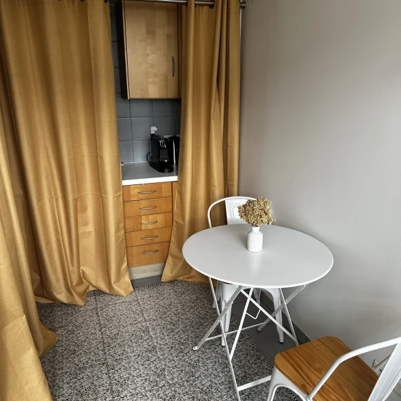 Open Space  2 postes Location bureau Rue Saint-Dominique Paris 75007 - photo 3