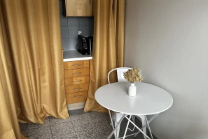 Open Space - 75007 - 2 postes - 700€