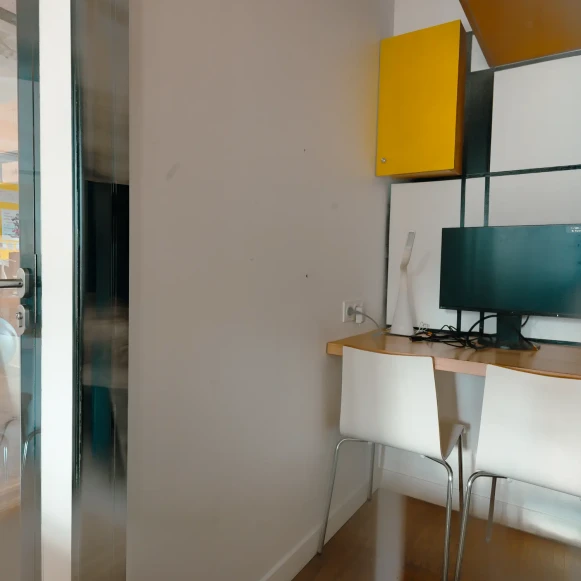 Bureau privé 16 m² 4 postes Location bureau Rue Frédérick Lemaître Paris 75020 - photo 9