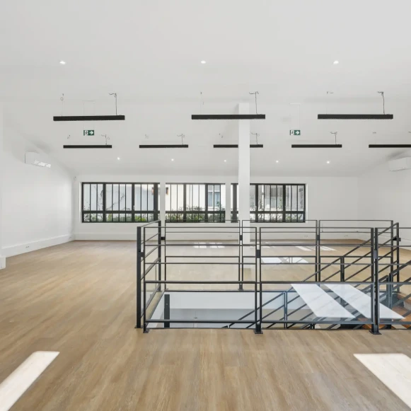 Espace indépendant 250 m² 36 postes Location bureau Passage Dubail Paris 75010 - photo 1