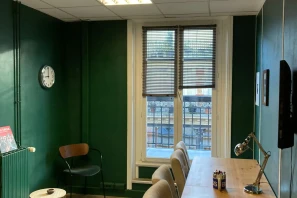 Open Space - 75002 - 8 postes - 450€