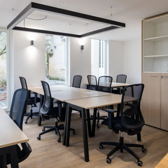 Bureau privé 19 m² 8 postes Location bureau Rue Turenne Bordeaux 33000 - photo 12