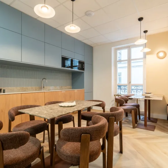 Espace indépendant 155 m² 23 postes Location bureau Rue Montmartre Paris 75002 - photo 3