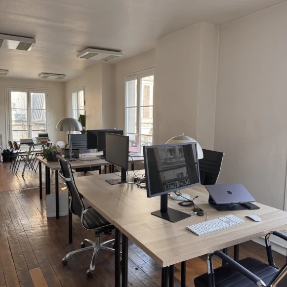 Bureau privé 20 m² 4 postes Location bureau Rue Saint Denis Paris 75002 - photo 5