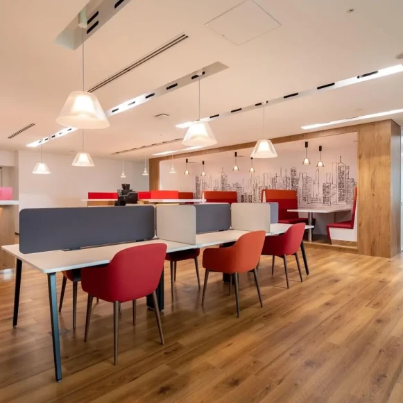 Bureau privé 6 m² 1 poste Location bureau Rue Jacqueline Auriol Marignane 13700 - photo 1