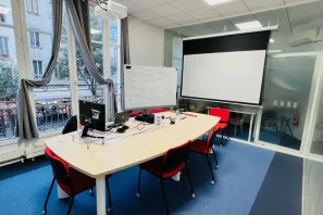 Bureau privé - 75003 - 12 postes - 3930€